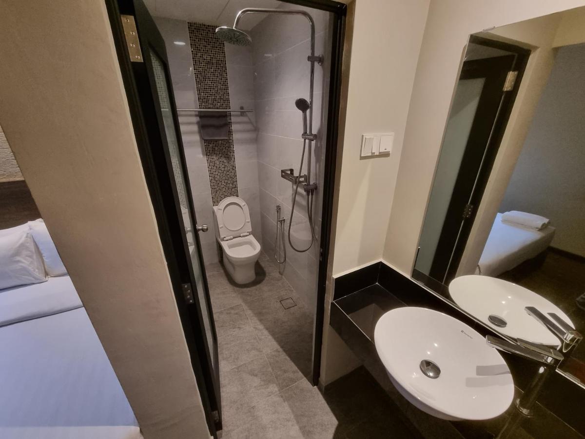 Miico Hotel @ Mount Austin Джохор-Бару Екстер'єр фото