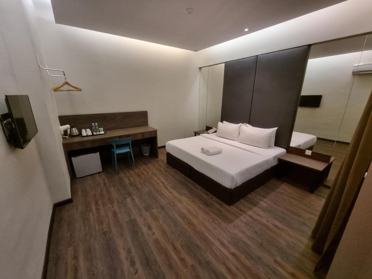 Miico Hotel @ Mount Austin Джохор-Бару Екстер'єр фото