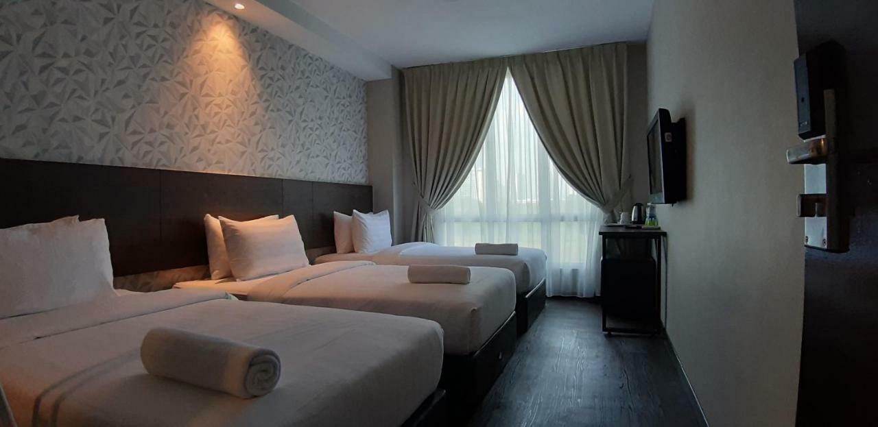 Miico Hotel @ Mount Austin Джохор-Бару Екстер'єр фото