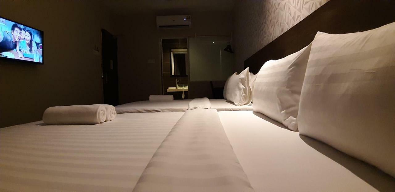 Miico Hotel @ Mount Austin Джохор-Бару Екстер'єр фото