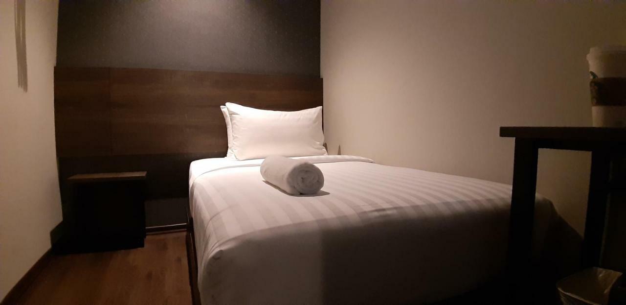 Miico Hotel @ Mount Austin Джохор-Бару Екстер'єр фото