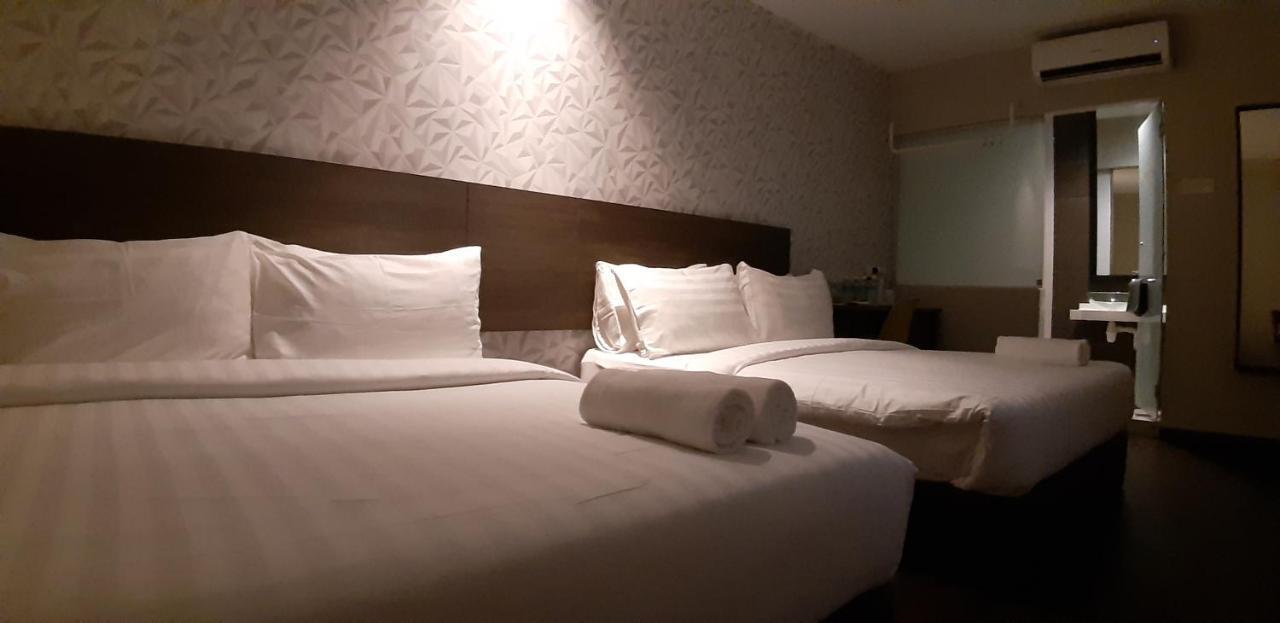 Miico Hotel @ Mount Austin Джохор-Бару Екстер'єр фото