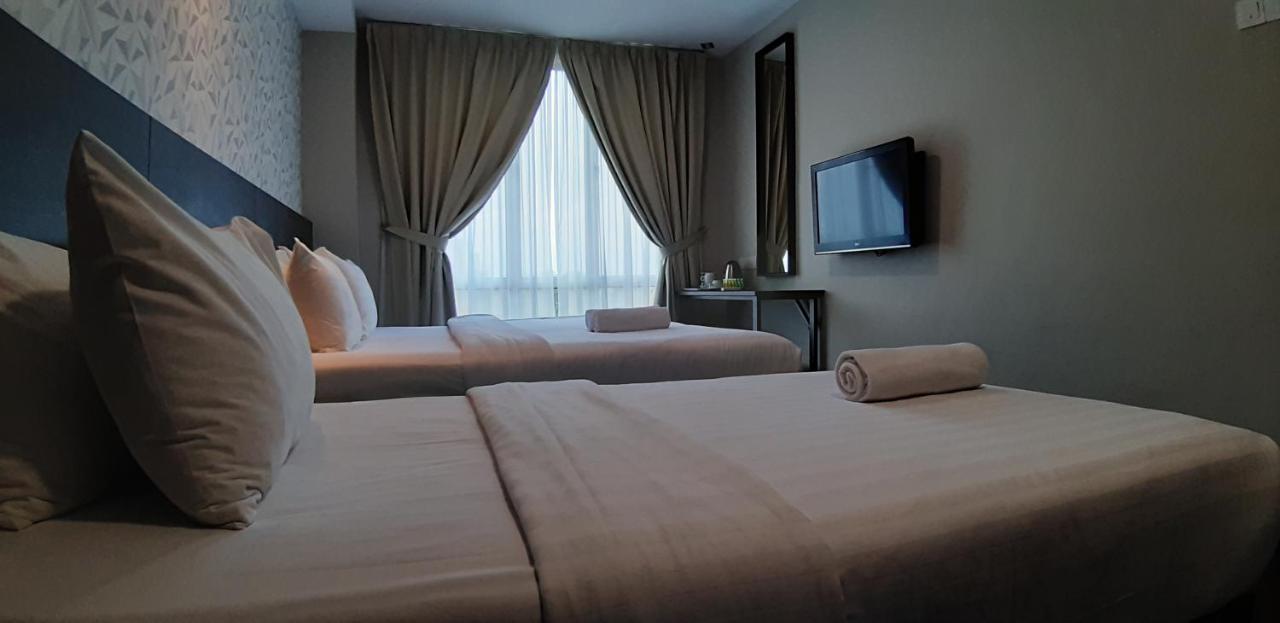 Miico Hotel @ Mount Austin Джохор-Бару Екстер'єр фото